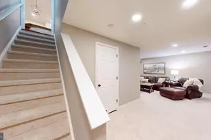 126 Lake Dr, Sterling, VA 20164 - Photo 60