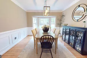 126 Lake Dr, Sterling, VA 20164 - Photo 12