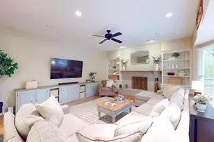 126 Lake Dr, Sterling, VA 20164 - Photo 30