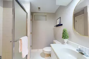 126 Lake Dr, Sterling, VA 20164 - Photo 68