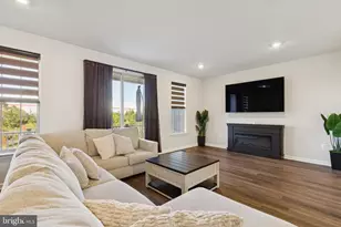 1636 Field Sparrow Ter NE, Leesburg, VA 20176 - Photo 4