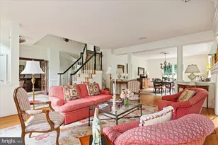 11308 Stonehouse Pl, Potomac Falls, VA 20165 - Photo 12