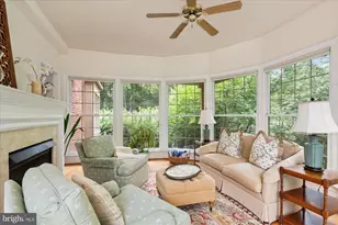 11308 Stonehouse Pl, Potomac Falls, VA 20165 - Photo 10