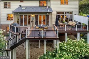 11308 Stonehouse Pl, Potomac Falls, VA 20165 - Photo 26