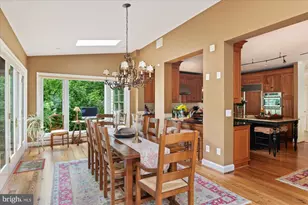 11308 Stonehouse Pl, Potomac Falls, VA 20165 - Photo 24