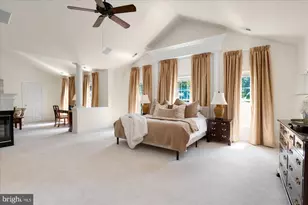 11308 Stonehouse Pl, Potomac Falls, VA 20165 - Photo 36