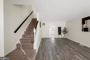 15 Marian Ct, Sterling, VA 20165 - Photo 4