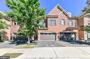 42540 Dreamweaver, Ashburn, VA 20148 - Photo 2