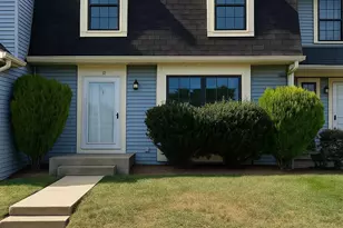 21 Haxall Ct, Sterling, VA 20165 - Photo 2