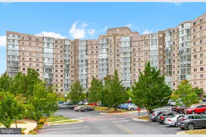 19375 Cypress Ridge Terrace #418, Leesburg, VA 20176 - Photo 34