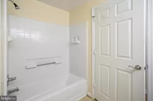 19375 Cypress Ridge Terrace, Leesburg, VA 20176 - Photo 8