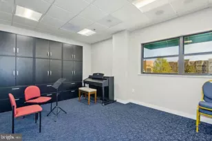 19375 Cypress Ridge Terrace, Leesburg, VA 20176 - Photo 48