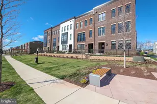 22170 Penelope Heights Terrace, Ashburn, VA 20148 - Photo 4