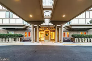 19385 Cypress Ridge Terrace, Leesburg, VA 20176 - Photo 24