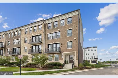 42597 Nubbins Terrace, Ashburn, VA 20147 - Photo 2