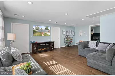 608 NE Blue Ridge Avenue NE, Leesburg, VA 20176 - Photo 6