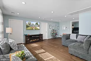 608 NE Blue Ridge Ave NE, Leesburg, VA 20176 - Photo 6