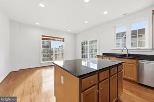 25480 Schooley Mill Terrace, Chantilly, VA 20152 - Photo 16