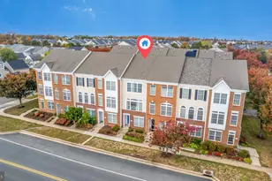 25065 Riding Center Dr, Chantilly, VA 20152 - Photo 2