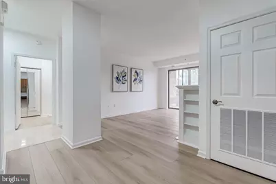 19355 Cypress Ridge Terrace #114, Leesburg, VA 20176 - Photo 4