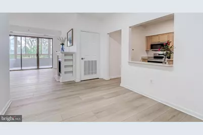 19355 Cypress Ridge Terrace #114, Leesburg, VA 20176 - Photo 10