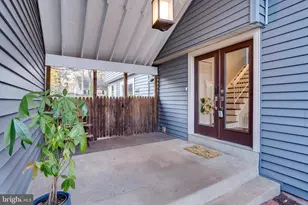 126 Hillsdale Dr, Sterling, VA 20164 - Photo 2