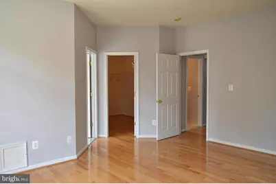 20387 Fallsway Terrace, Sterling, VA 20165 - Photo 8