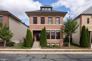 44532 Stepney Dr, Ashburn, VA 20147 - Photo 2