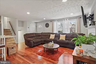 207 N Laura Anne Dr, Sterling, VA 20164 - Photo 8