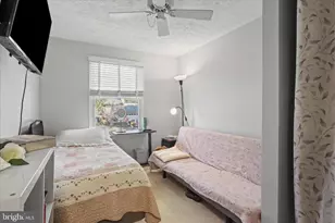 207 N Laura Anne Dr, Sterling, VA 20164 - Photo 26