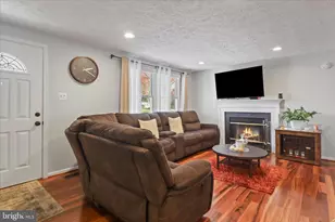 207 N Laura Anne Dr, Sterling, VA 20164 - Photo 6