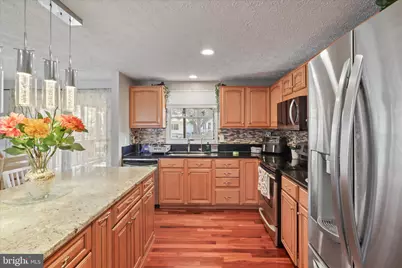 207 N Laura Anne Drive, Sterling, VA 20164 - Photo 12