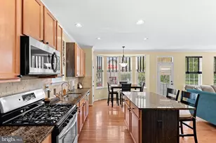 42968 Chesterton St, Ashburn, VA 20147 - Photo 12