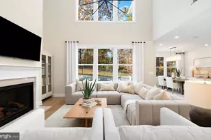 18546 Sugar Snap Cir, Leesburg, VA 20176 - Photo 10