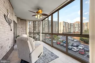 19375 Cypress Ridge Terrace, Leesburg, VA 20176 - Photo 8