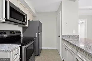 1043 Margate Ct, Sterling, VA 20164 - Photo 12