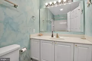 19365 Cypress Ridge Terrace, Leesburg, VA 20176 - Photo 16