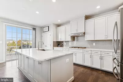 23747 Hopewell Manor Terrace, Ashburn, VA 20148 - Photo 2
