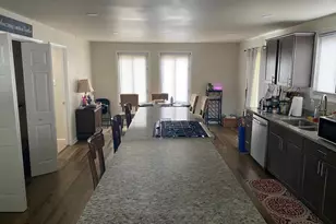 160 Magnolia Rd, Sterling, VA 20164 - Photo 2