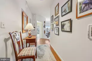 19375 Cypress Ridge Terrace, Leesburg, VA 20176 - Photo 8