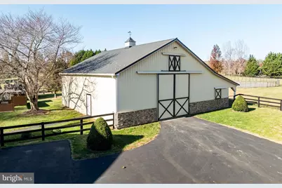 38607 Millstone Dr, Hillsboro, VA 20132 - Photo 8