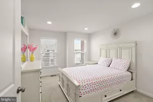 23491 Epperson Square, Brambleton, VA 20148 - Photo 32