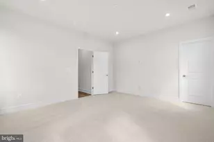 42119 Picasso Sq, Ashburn, VA 20148 - Photo 22