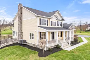 35080 McKnight Ct, Round Hill, VA 20141 - Photo 2