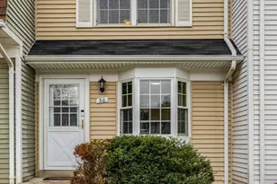 30 Quincy Ct, Sterling, VA 20165 - Photo 2