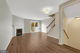 30 Quincy Ct, Sterling, VA 20165 - Photo 12