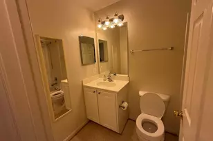 23004 Fontwell Square, Sterling, VA 20166 - Photo 8