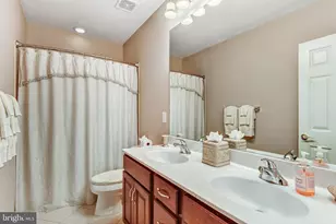 24958 Brookbark Terrace, Chantilly, VA 20152 - Photo 12