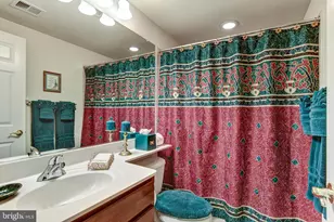 24958 Brookbark Terrace, Chantilly, VA 20152 - Photo 22