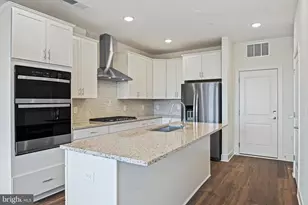 19872 Yellow Daisy Ter, Ashburn, VA 20147 - Photo 6